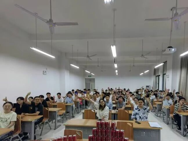 12_4456112